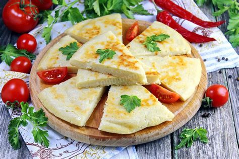 Ленивые хачапури с сыром на сковороде рецепт