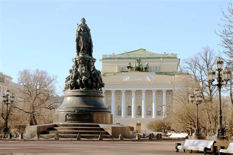 Памятник екатерине 2 в санкт петербурге