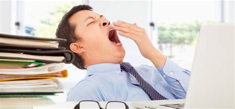 Почему зевает человек