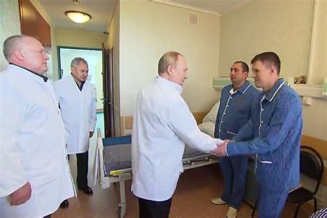 Путин в госпитале