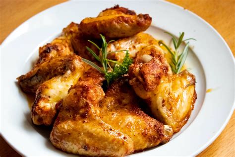 Сколько жарить курицу на сковороде кусочками