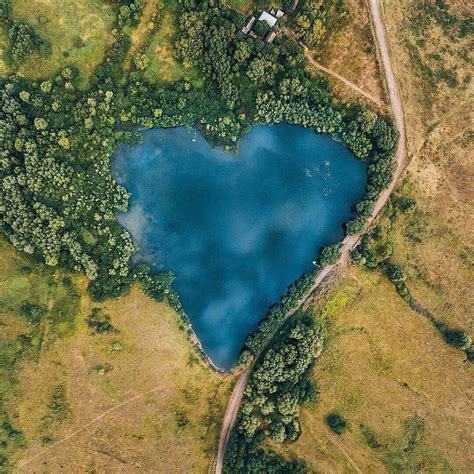 Озеро в виде сердца