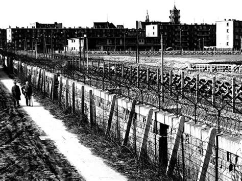 Строительство берлинской стены